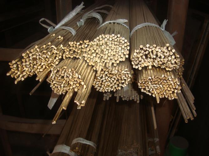 产品列表 铜产品 > 上海h63-8mm铅黄铜棒价格  (铜板,铜管,铜排,,铜棒
